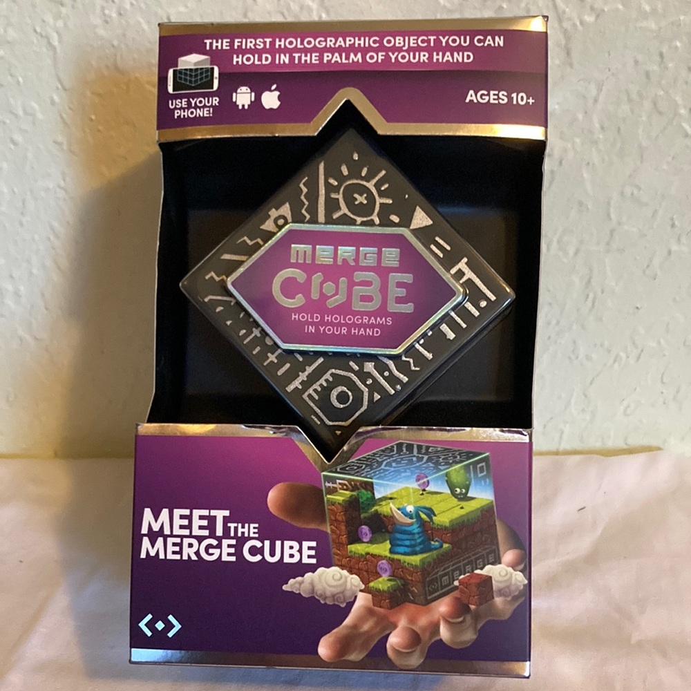 New MERGE Cube Hold Virtual 3D Objects Using Augmented Reality, STEM Tool
